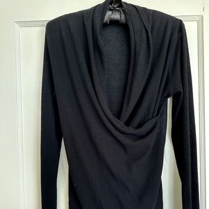 VINCE new with tags - black criss cross body conscious top Size L.